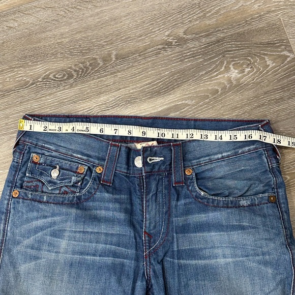 TRUE RELIGION BOOTCUT JEANS [Size 32] - Picture 5 of 8